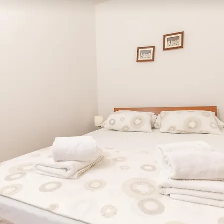 Apartment By The Sea Ivan Dolac, Hvar - 12644